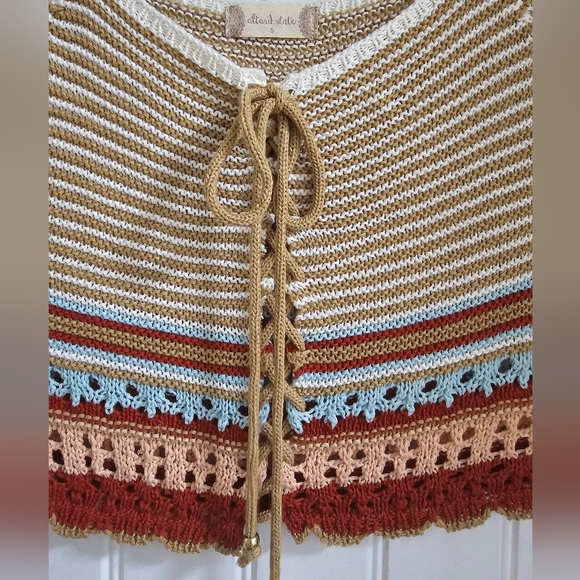 NEW ALTAR'D STATE Crochet Crop - Picture 2 of 6